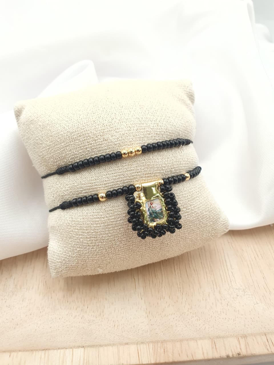 Pulsera escapulario x2 Tejida en Chaquiras