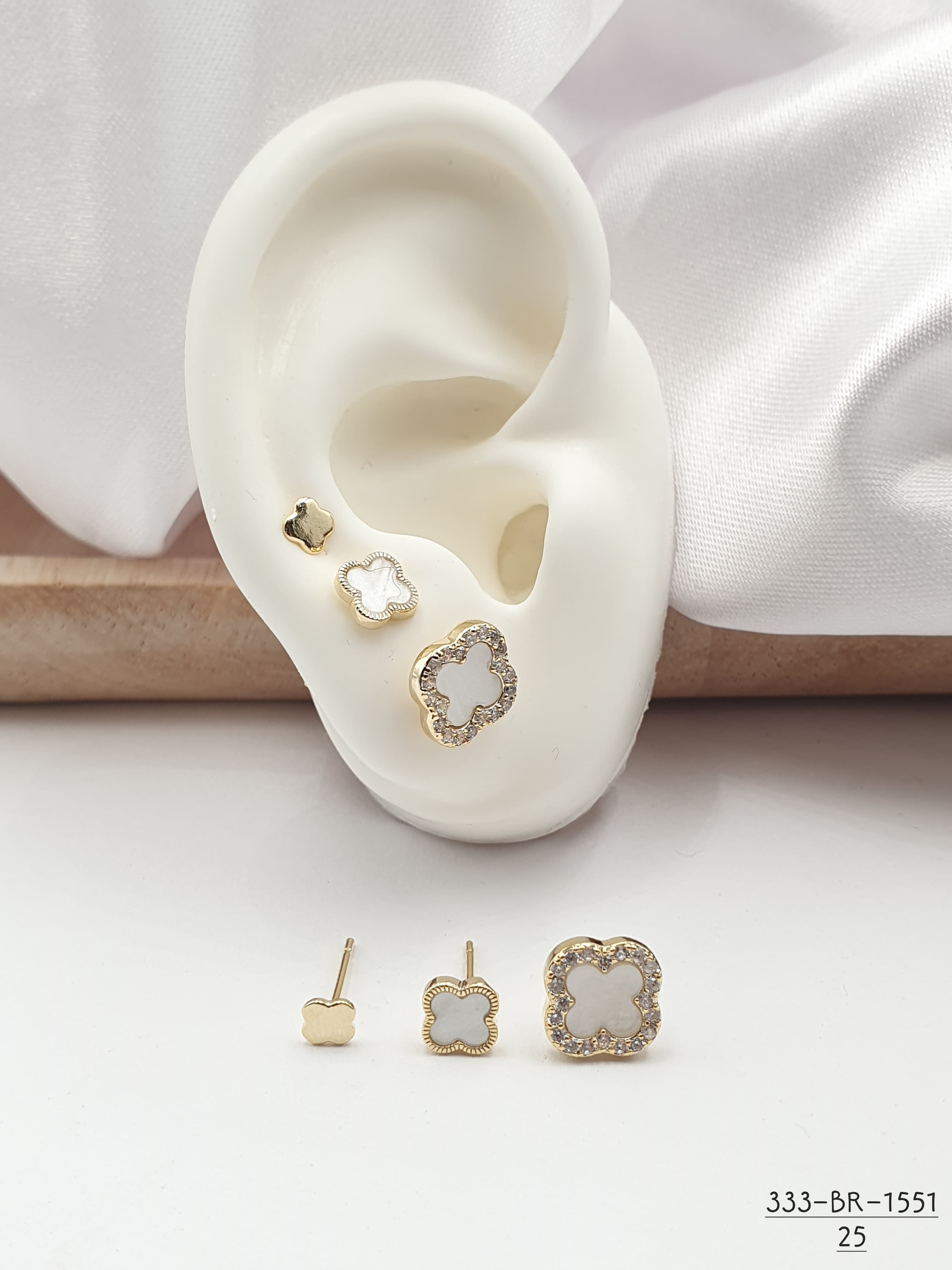 Set Topos Van Cleef BR-1551