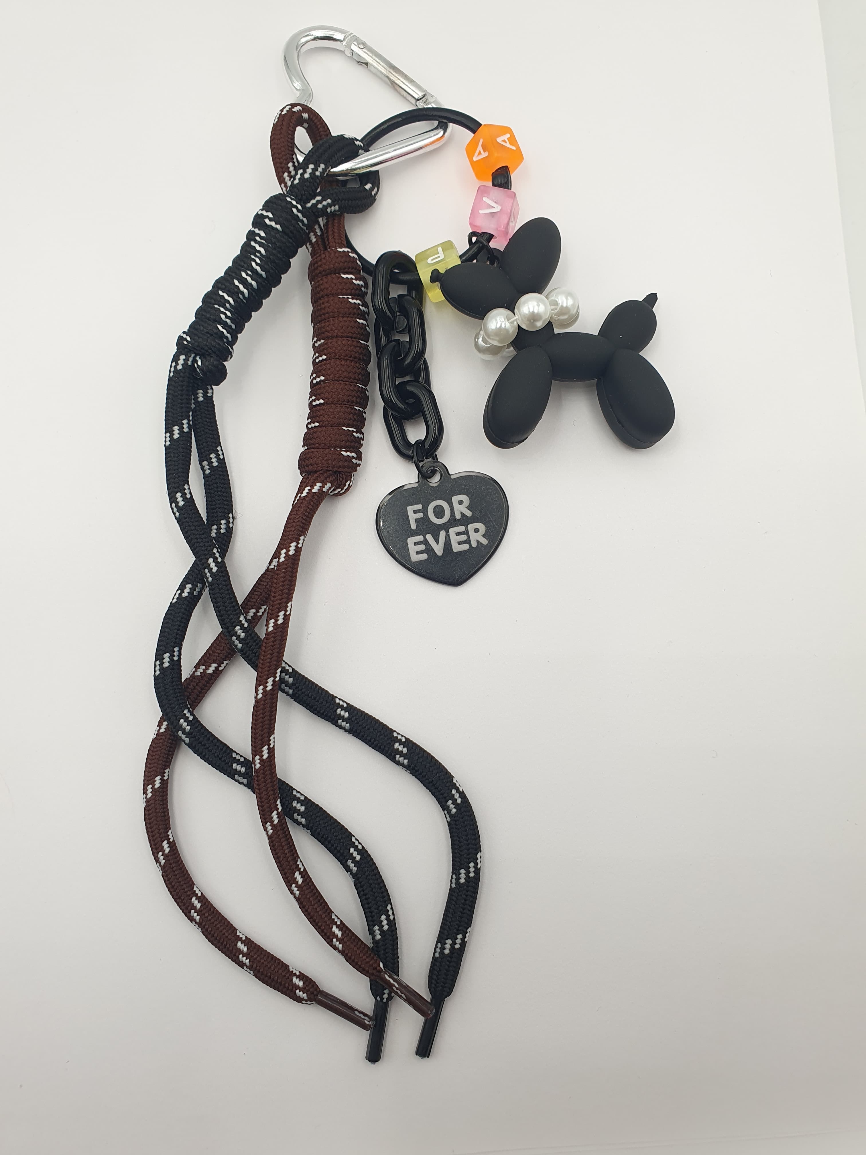 Llavero Perro negro con collar