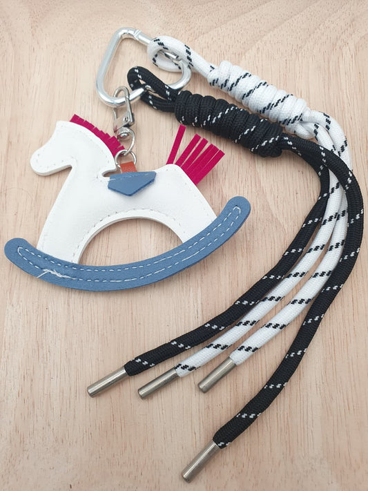 LLaveros Charms LAV28